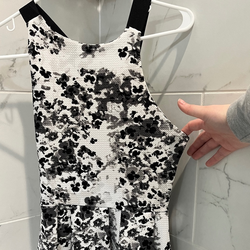 SO Junior's Dress Size M